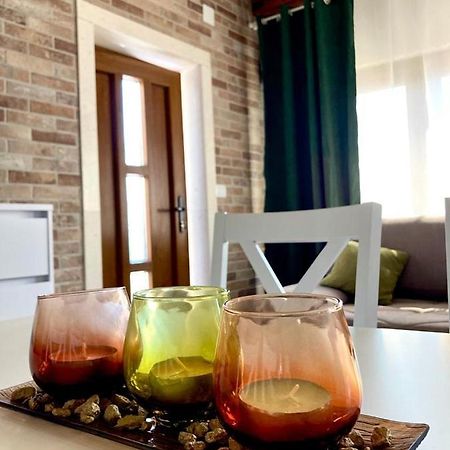 Studio Apartman Luka Стариград-Пакленица Екстериор снимка