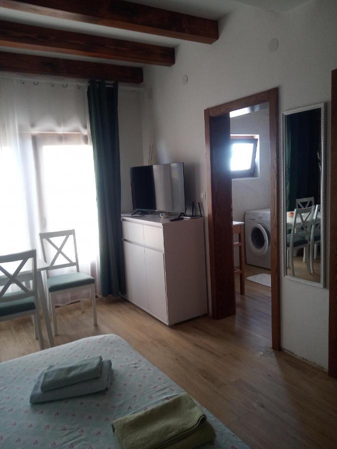 Studio Apartman Luka Стариград-Пакленица Екстериор снимка